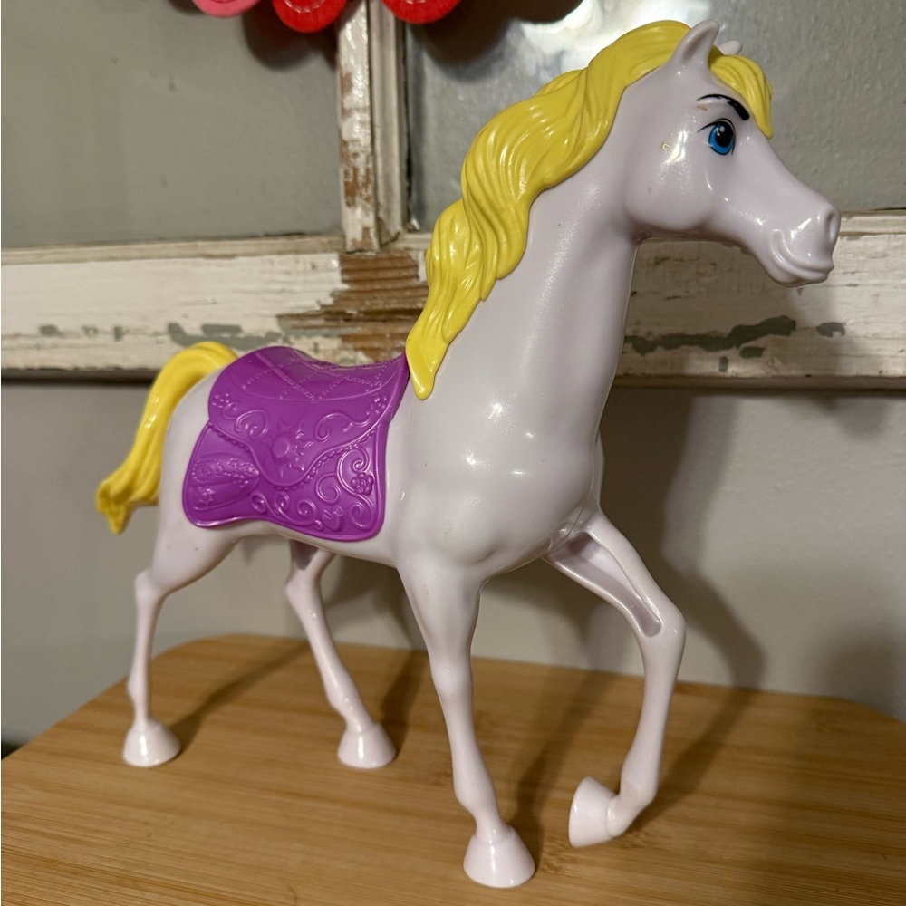 Disney Tangled Maximus Horse Figure 12” White w/ Purple Saddle EUC